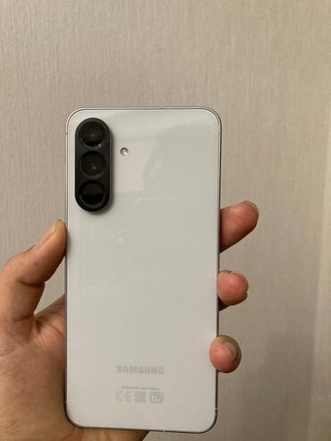 Samsung: Samsung Galaxy A56, rəng - Ağ, Qırıq — 5