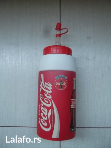Cocacola predmeti kao sa slika ima ih more. Zainteresovanima