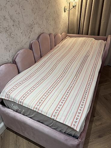 carpayi dosəyi: Qız üçün, İşlənmiş, Çarpayı, Bazalı, Matras ilə, Siyirməsiz — 2