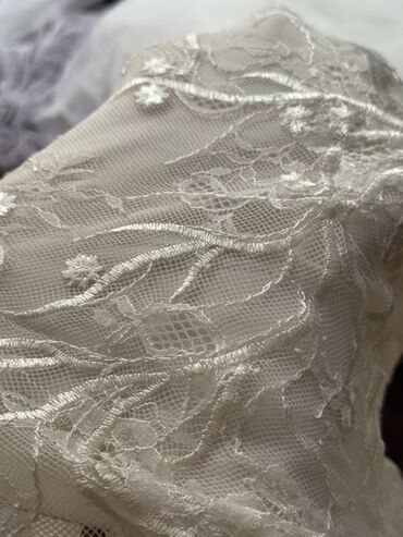 Ziyafət donları: Zərif krem rəngində xına toy gəlinliyi Özəl tikdirilib (tanınmış — 13