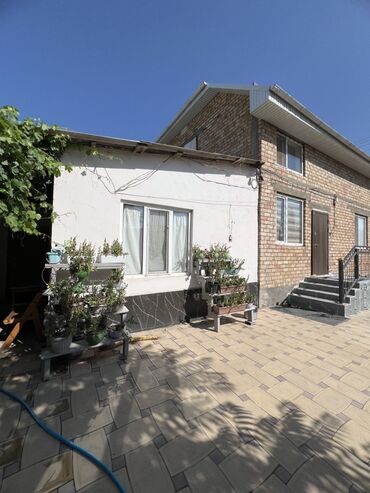 снимать квартиру в бишкеке: Дом, 150 м², 4 комнаты, Риэлтор, Евроремонт