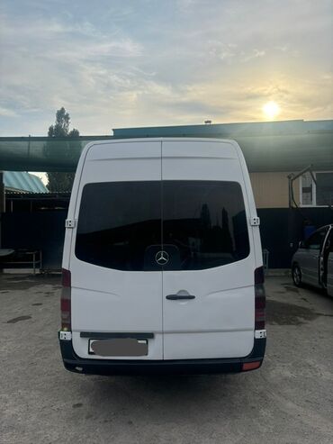 цельнометаллический спринтер: Автобус, Mercedes-Benz
