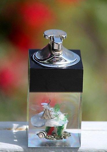 Ostali kućni aparati: Vintage Stoni upaljač 70-te. Masivan, stoni upaljač sa motivima na lalafo.rs — 4 Ostali kućni aparati: Vintage Stoni upaljač 70-te. Masivan, stoni upaljač sa motivima — 4