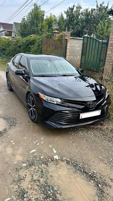сколько стоит кара: Toyota Camry: 2018 г., 2.5 л, Автомат, Бензин, Седан