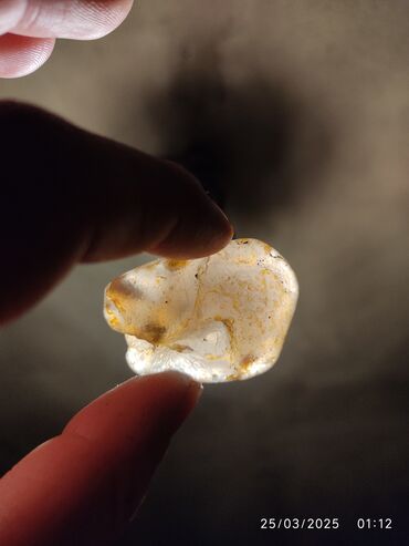 Qiymətli daşlar: Kəhrəba, Ünvandan götürmə — 6