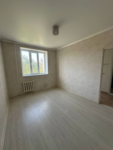 ош базар квартира керек: 1 комната, 29 м², Индивидуалка, 5 этаж, Косметический ремонт