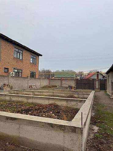 Продажа коттеджей и домов: Продается дом в с.Новопокровка с участком 6соток красная книга — 6