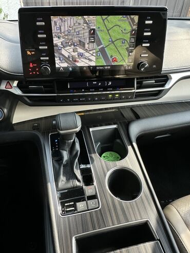 Toyota: Toyota Sienna: 2021 г., 2.5 л, Автомат, Гибрид, Минивэн — 17