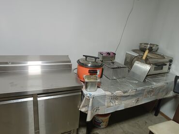 ресторанное оборудование: Оборудование для бизнеса кухня. холодильник стол, рисоварка. пицца