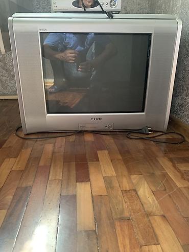 Televizorlar: Sony Trinitron WEGA CRT televizor - Ekran: təxminən 29–32 düym — 1