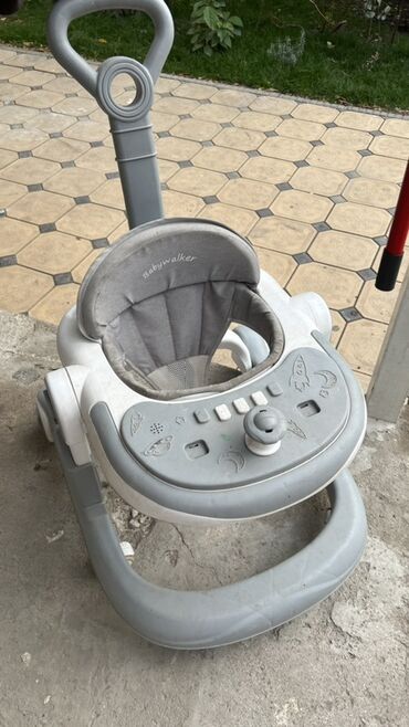детские коляски польша: Ходунки-толокар Babywalker, серые - 2-в-1: можно использовать как