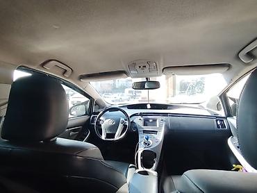 Toyota: Toyota Prius: 1.8 l | 2014 il Hetçbek — 2