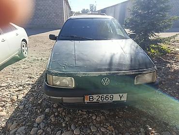 Volkswagen Passat Variant: 1990 г., 1.8 л, Механика, Бензин, Универсал