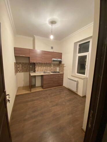 Yeni tikili: 4 otaqlı, Yeni tikili, 85 kv. m — 4