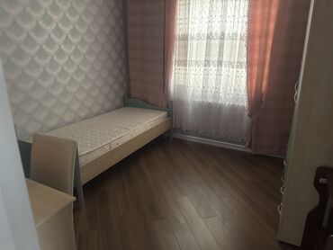 mida gence: Qız üçün, İşlənmiş, Təknəfərlik çarpayı, Yazı masası, Dolab, 2 tumba