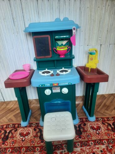 Игрушки: Детская кухня 1100 сом