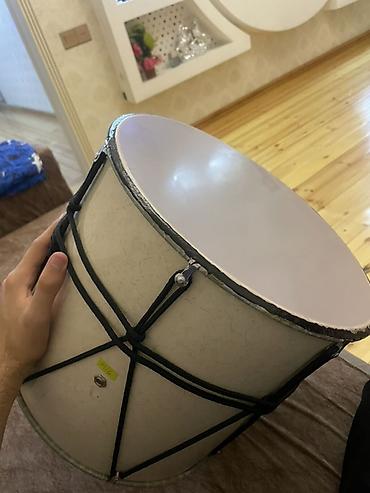 saksafon aleti: Nagara (konsert ölçülü) – elektro çıxışlı - Korpus: silindrik, açıq — 4