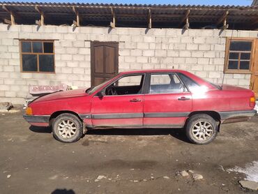 Audi: Audi 100: 1985 г., 1.8 л, Механика, Бензин, Седан