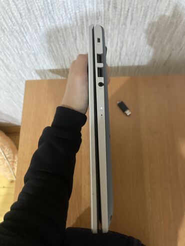 ASUS: Salam notebook asus 1tb yaddaş var təzə alınıb 9-10 ay olar nağd — 11