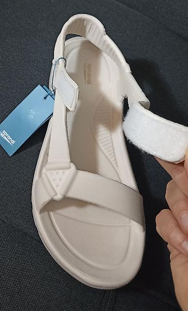 bata usce: Skejt/trek sandale Sprandi – bele, nove,nikad nosene 42. Izlivene od — 3