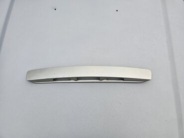 Решетки радиатора: Решетка радиатора Mazda 2005 г., Б/у, Оригинал — 2