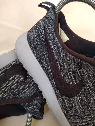 Patike: NIKE original zenske patike br 38, koriscene kratko. Duzina — 4