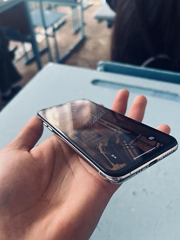 Apple iPhone: IPhone Xs, Б/у, 256 ГБ, Белый, Чехол, 78 % — 9