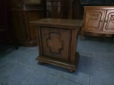 Stilske komode: Komoda u odlicnom stanju. Visina 60 cm Dubina 35 cm Sirina 58 cm na lalafo.rs — 9 Stilske komode: Komoda u odlicnom stanju. Visina 60 cm Dubina 35 cm Sirina 58 cm — 9