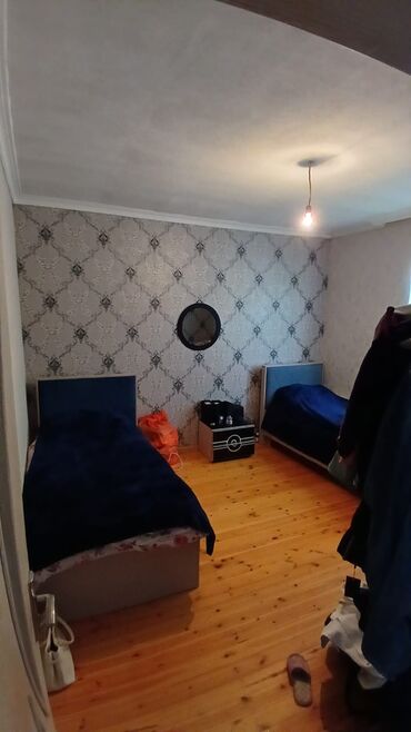 Həyət evləri və villaların satışı: Satılır: həyət evi Ünvan: şəkillərdə göstərilən həyət evi geniş daş — 6