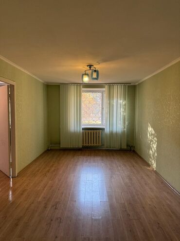 Продажа квартир: 3 комнаты, 64 м², Индивидуалка, 1 этаж, Старый ремонт — 1