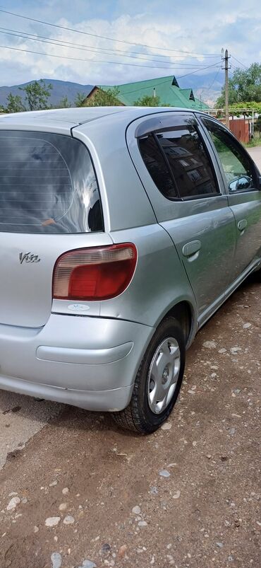 коробка на форестер: Toyota Vitz: 2002 г., 1.3 л, Автомат, Бензин, Хэтчбэк