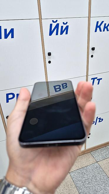 note 7: Samsung Galaxy S24 FE, Б/у, 128 ГБ, цвет - Серый, 2 SIM, eSIM — 3