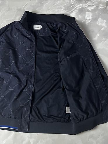 Эркектер кийими: Эркектердин курткасы, 2XL, Lacoste, Колдонулган, түсү - Көк, Акылуу жеткирүү — 3