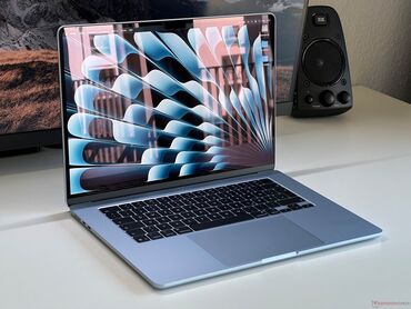 Apple MacBook: Yeni Apple MacBook, 15 ", 256 GB, Pulsuz çatdırılma
