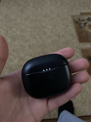 iphone 8 qiymeti kontakt home: Orginal JBL airpods heç bir problemi yoxdu kontakt home dəm
