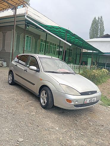 Унаа сатуу: Ford Focus: 2001 г., 1.6 л, Кол менен иштөөчү, Бензин, Хетчбек — 3