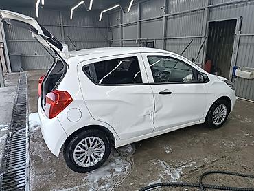 авто в расрочку: Chevrolet Spark: 2020 г., 1 л, Вариатор, Газ — 3
