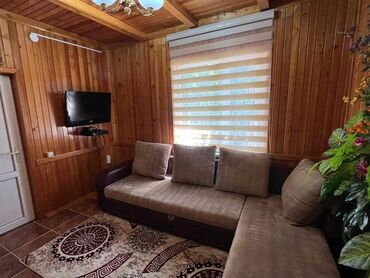 Посуточная аренда домов: Просторный дом с современной отделкой и благоустроенным двором. - — 6