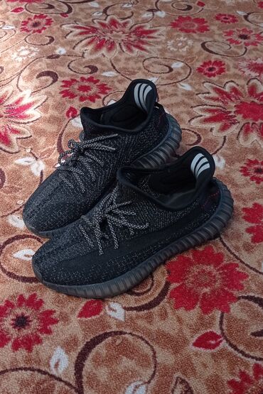 утепленные кроссовки adidas rocket boost: Adidas yeezy boost 350 v2. Р40. В идеальном состоянии. Подошва буст