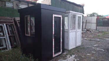 киоск: İki ədəd müxtəlif dizaynda mühafizə kabinəsi. Bir kabinə qara rəngdə
