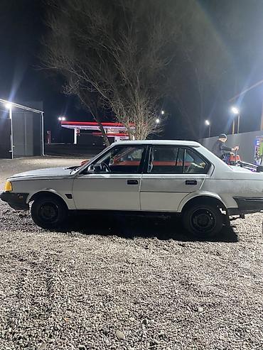 Транспорт: Volvo 360: 1989 г., 1.8 л, Механика, Бензин, Седан — 10