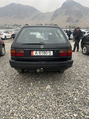 Volkswagen: Volkswagen Passat: 1991 г., 1.8 л, Механика, Бензин, Универсал