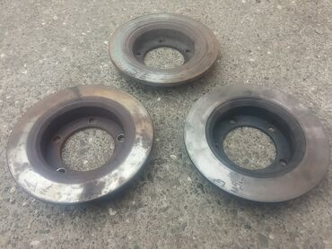 Auto delovi: Diskovi kocnica Lada Niva. Polovno, ocuvano, skinute sa rastavljenih — 8