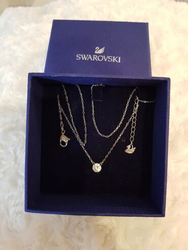 Ogrlice: Ogrlica sa Swarowski kristalom kupljena u Belgiji. Mana je u