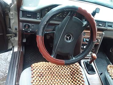 w211 e55: Mercedes-Benz W124: 1988 г., Седан — 7
