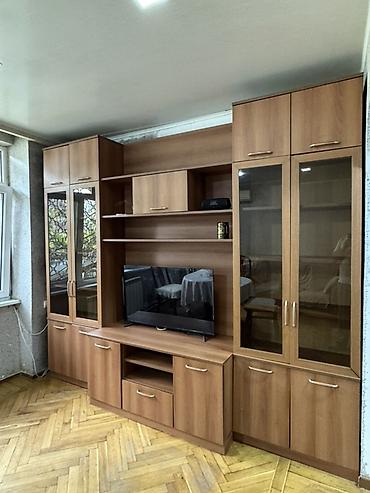 Qonaq otağı üçün modul divar dolabı və TV stendi - Material