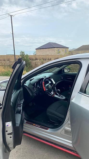 Chevrolet: Chevrolet Cruze: 1.4 l | 2014 il 250250 km Sedan — 8