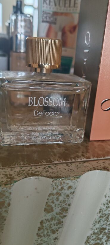 qadinlar ucun elanlari sumqayit: Defacto blossom 100ml Türkiyədən hədiyyə gətirilib