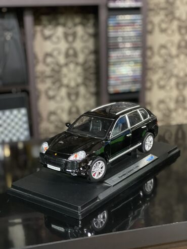 1 dollar satışı: Oyuncag deyil 1:18 olcude diecast porsche cayman s barter olur qara