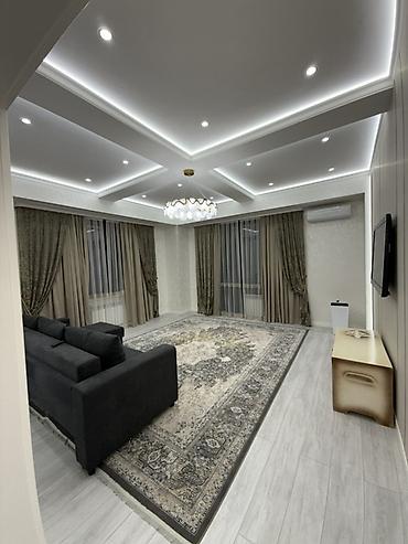 Унитазы: Современный санузел с отделкой под мрамор. - Подвесной унитаз с — 4